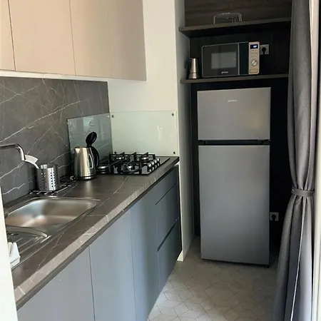 Victoria Mobilehome Bi Village 4*