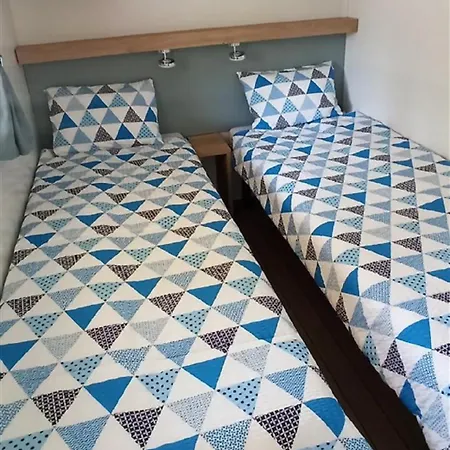 Victoria Mobilehome Bi Village Camping