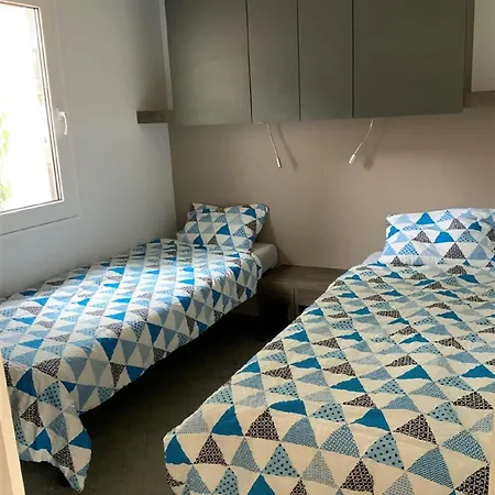 Camping Victoria Mobilehome Bi Village Fažana