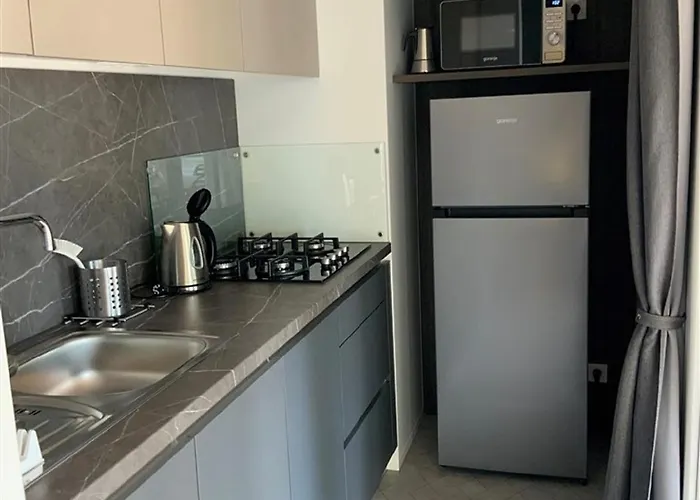 Victoria Mobilehome Bi Village 4*